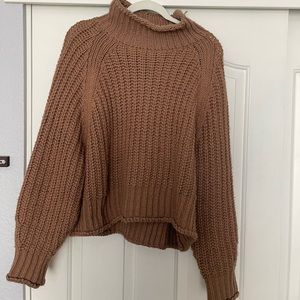 H&M turtleneck sweater size large.